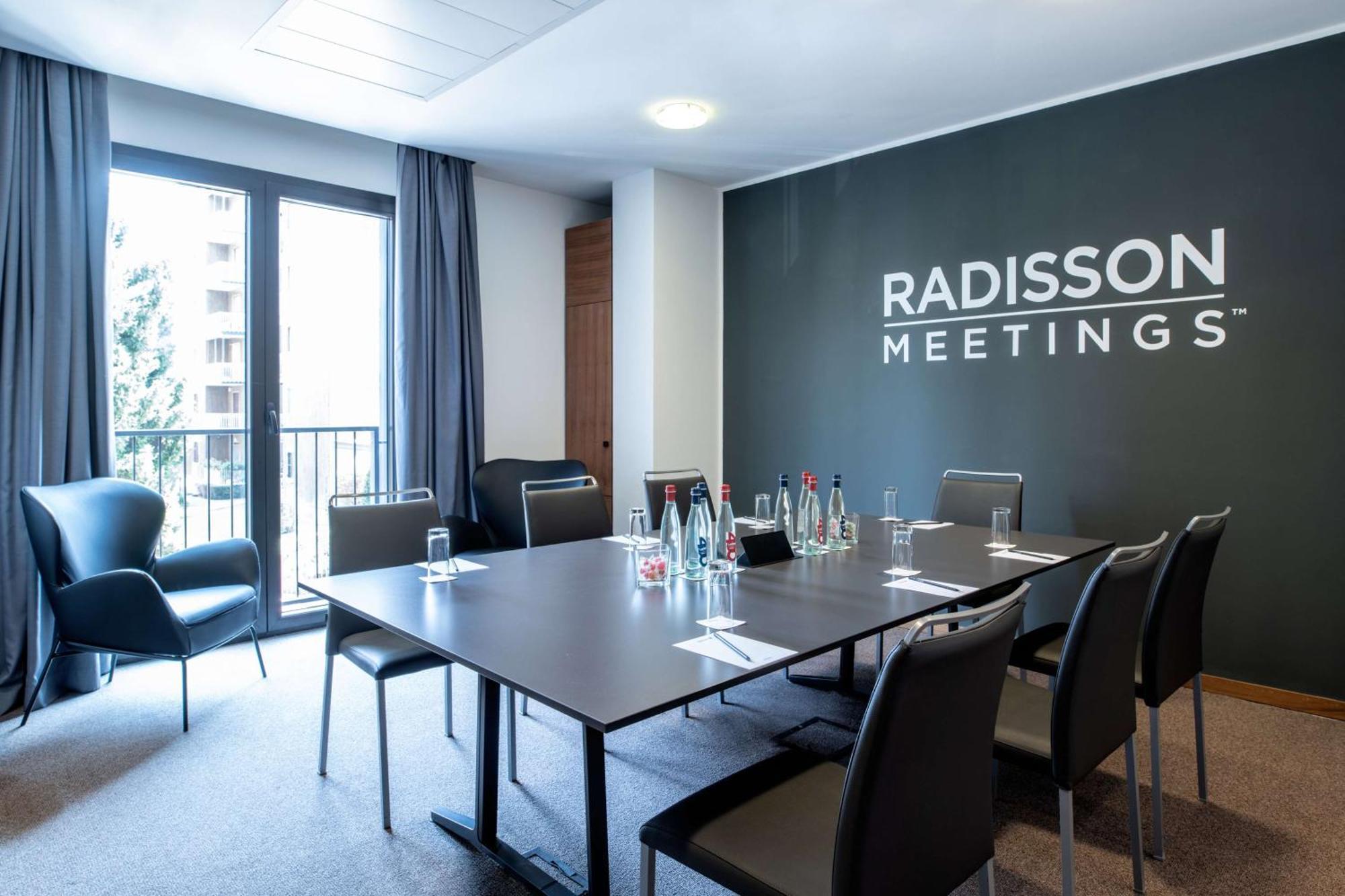 Radisson Blu Hotel Milano Esterno foto