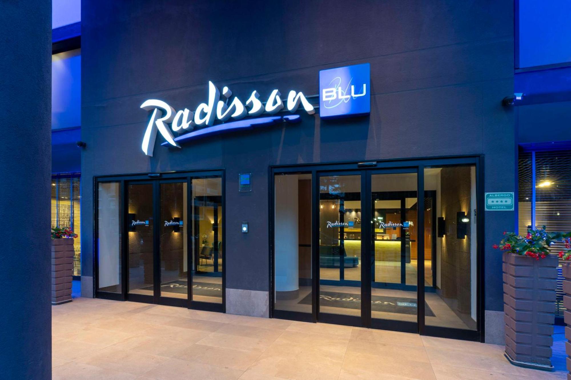 Radisson Blu Hotel Milano Esterno foto